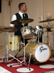 Theo Kammenga, de drummer van jazzkwintet Play it hard.